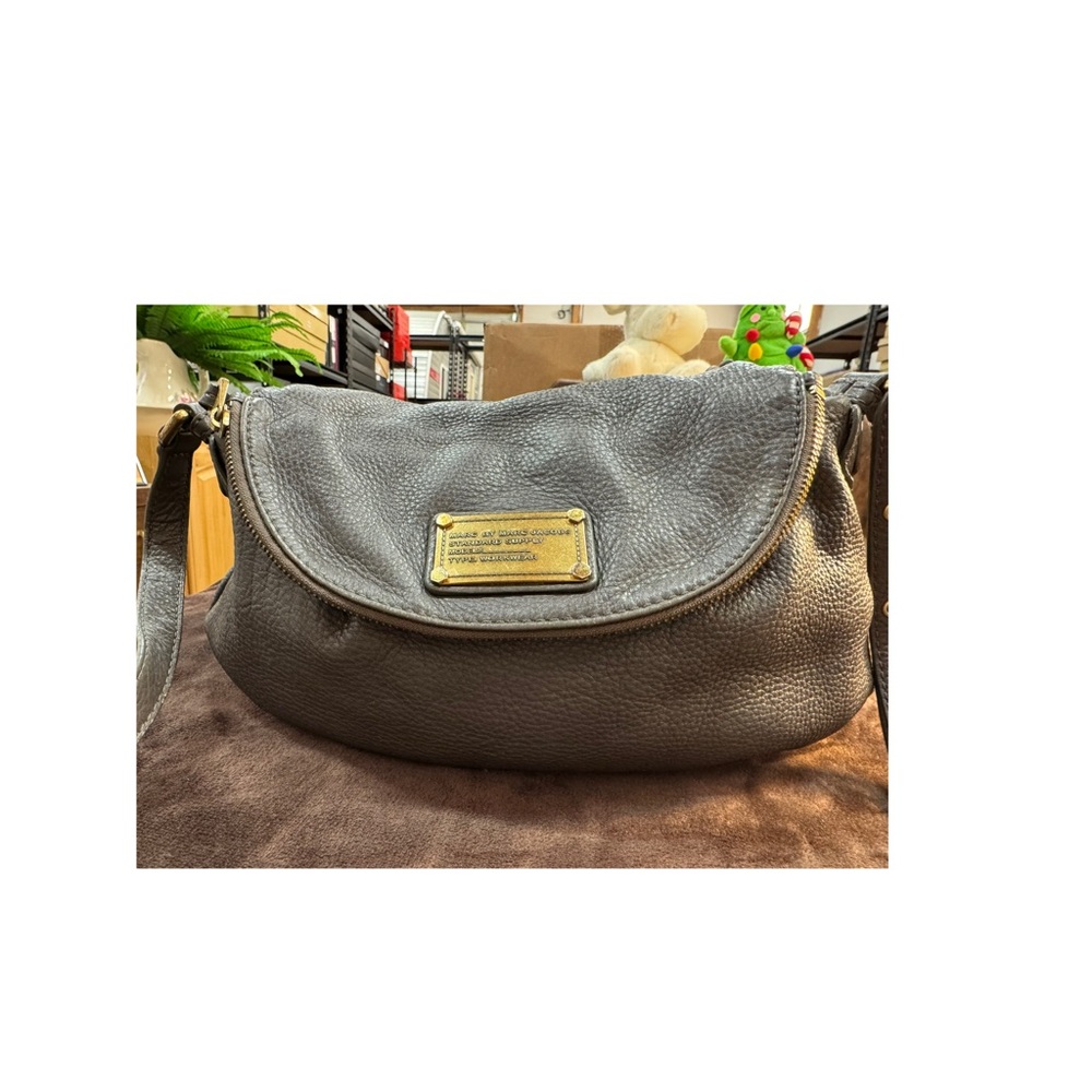 Marc Jacob’s Dark Gray Leather Shoulder Bag